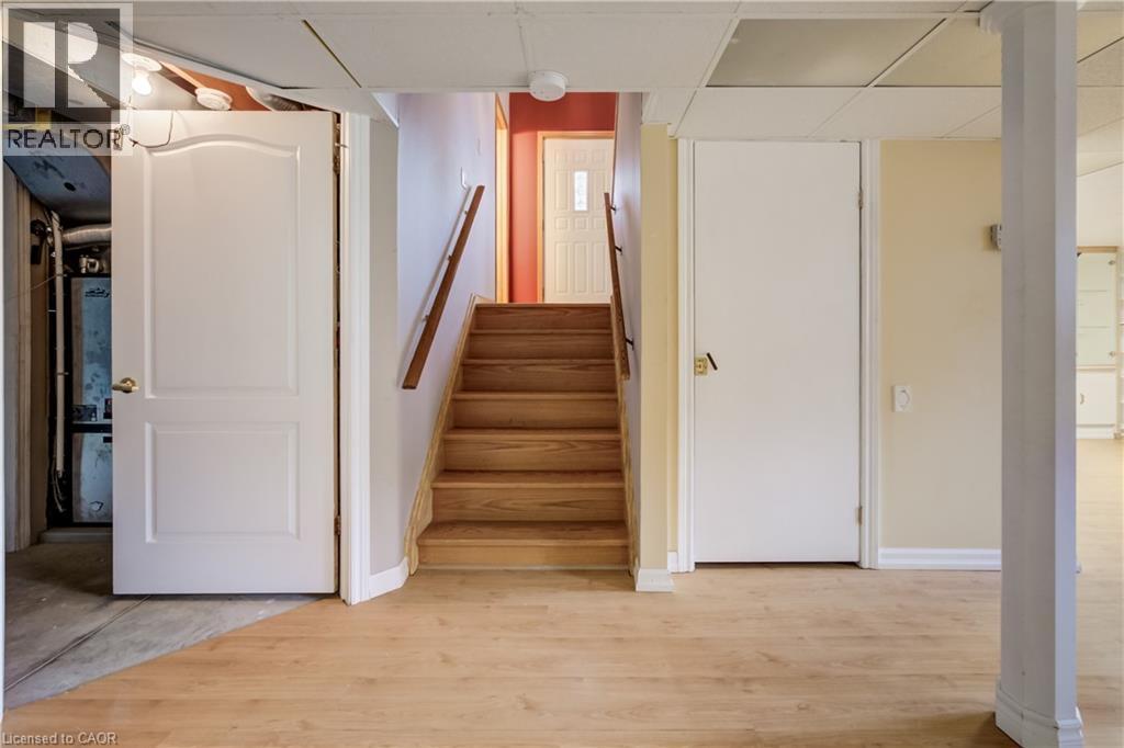 7298 Sideroad 8 W Property Photo 33