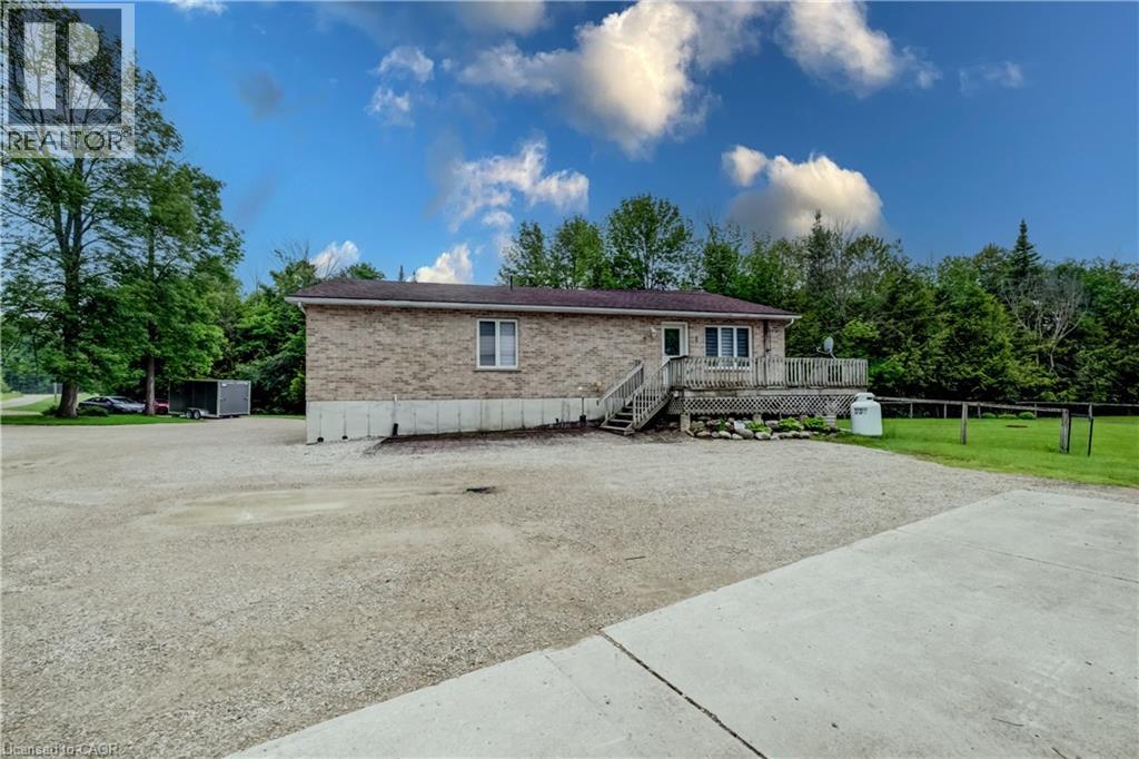 7298 Sideroad 8 W Property Photo 39