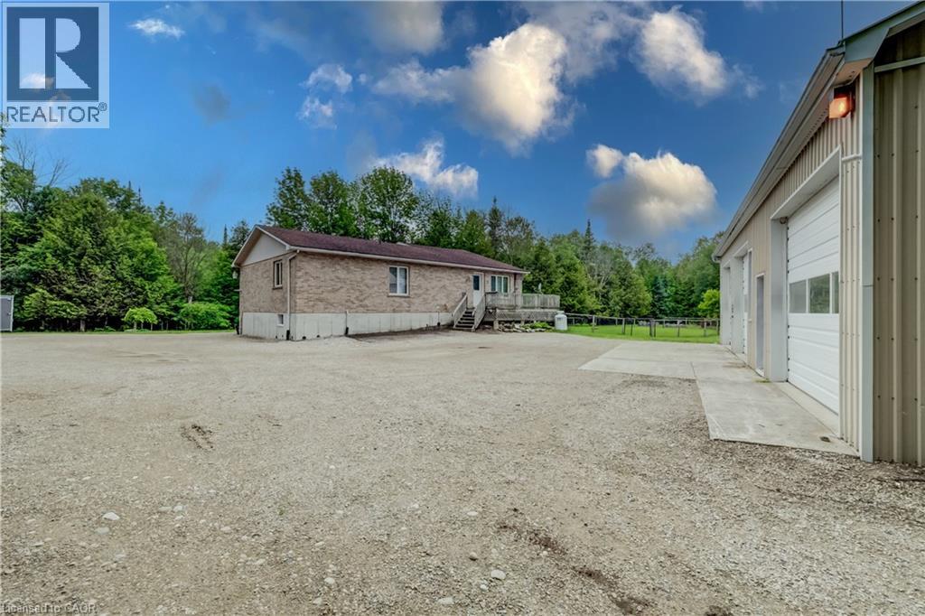 7298 Sideroad 8 W Property Photo 40