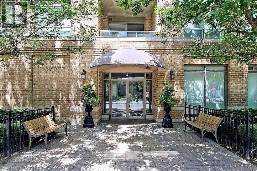 140 BATHURST Street Unit# 207 Property Photo 1