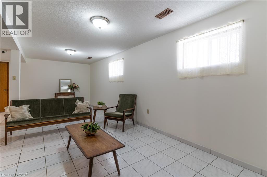 102 Markson Crescent Property Photo 32