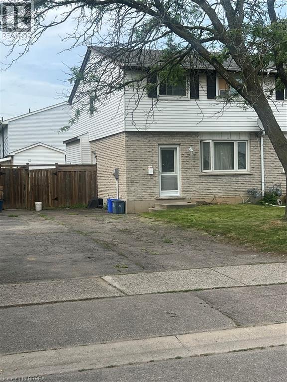 35 Debby Crescent Property Photo 2