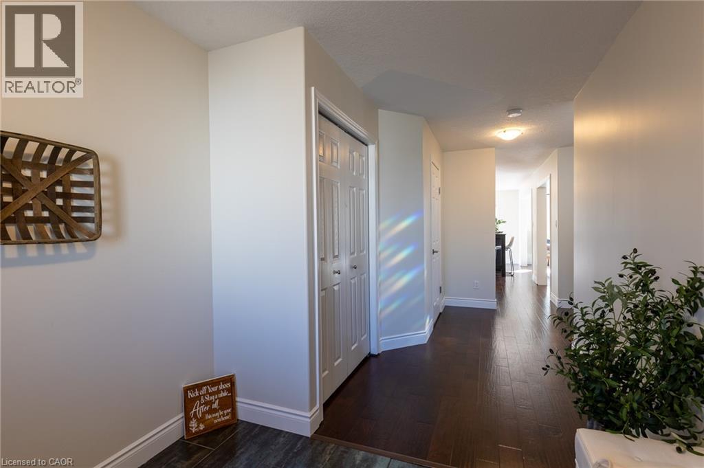 569 Violet Street Property Photo 2