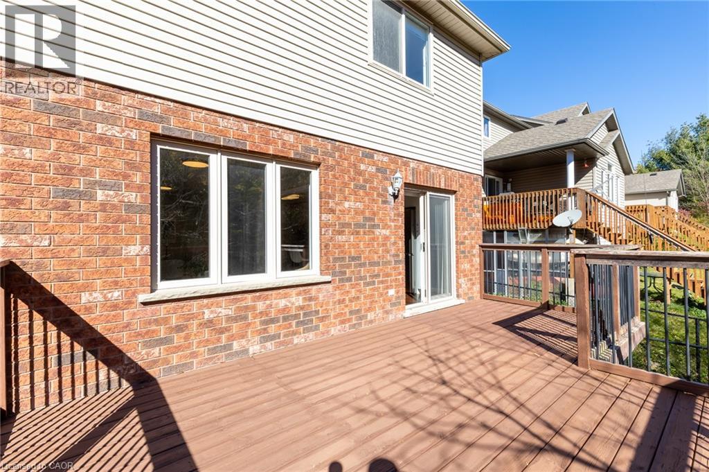 569 Violet Street Property Photo 32