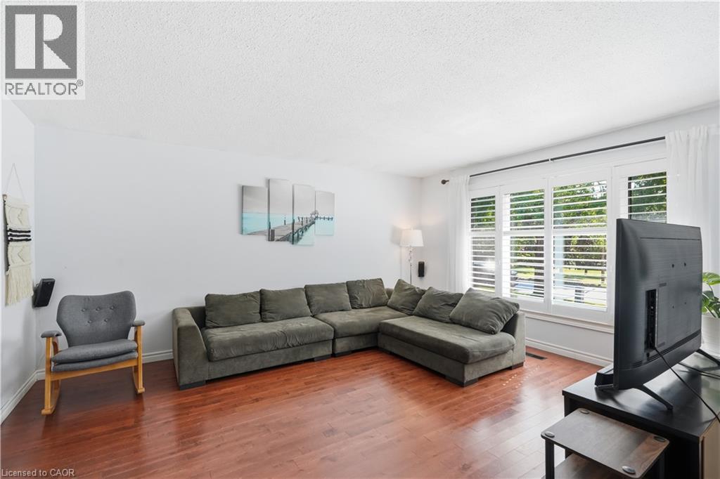 33 Debora Drive Property Photo 6