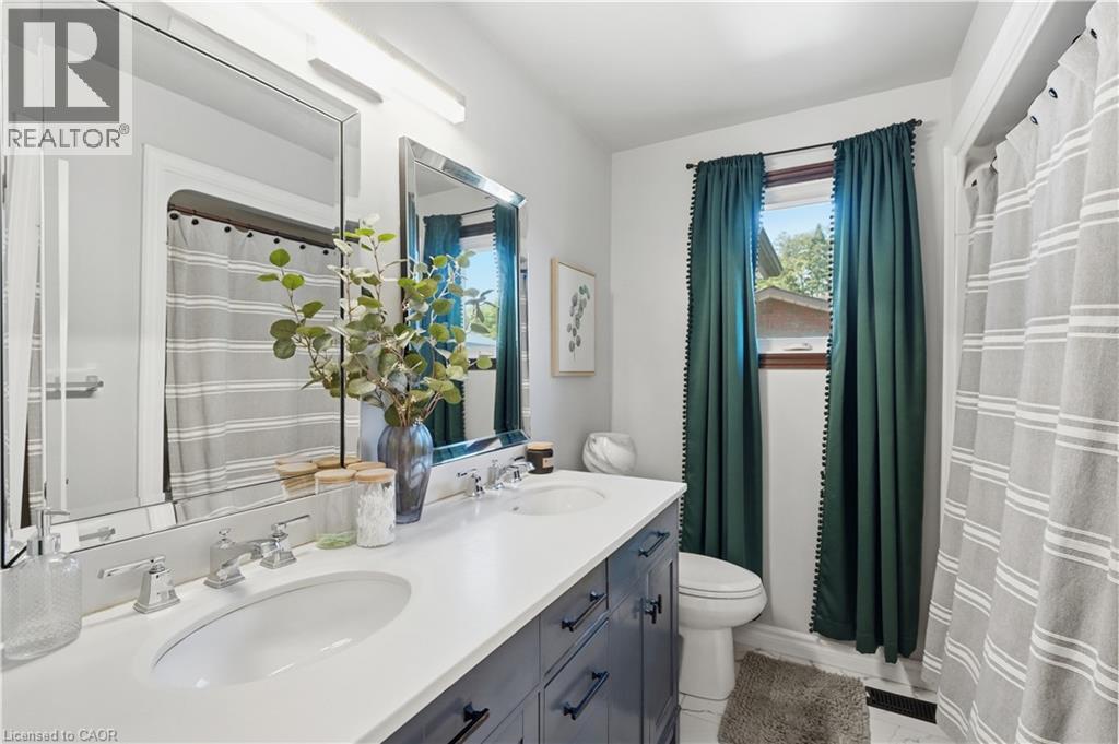 33 Debora Drive Property Photo 16