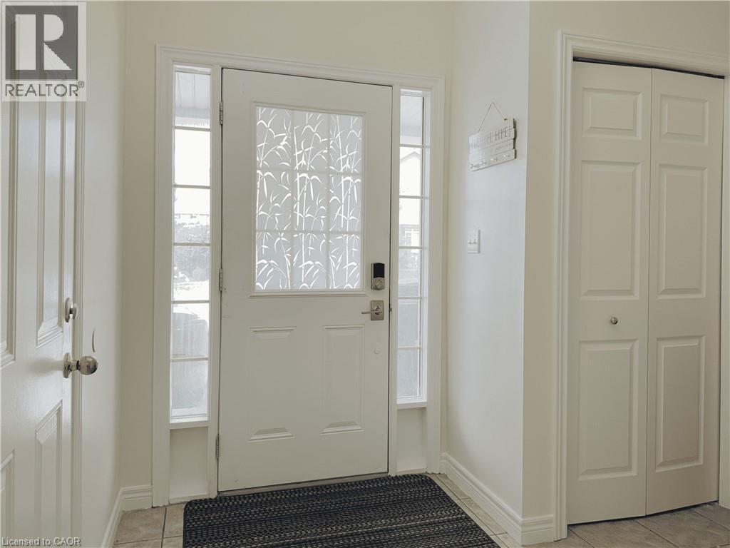 78 Colton Circle Property Photo 4