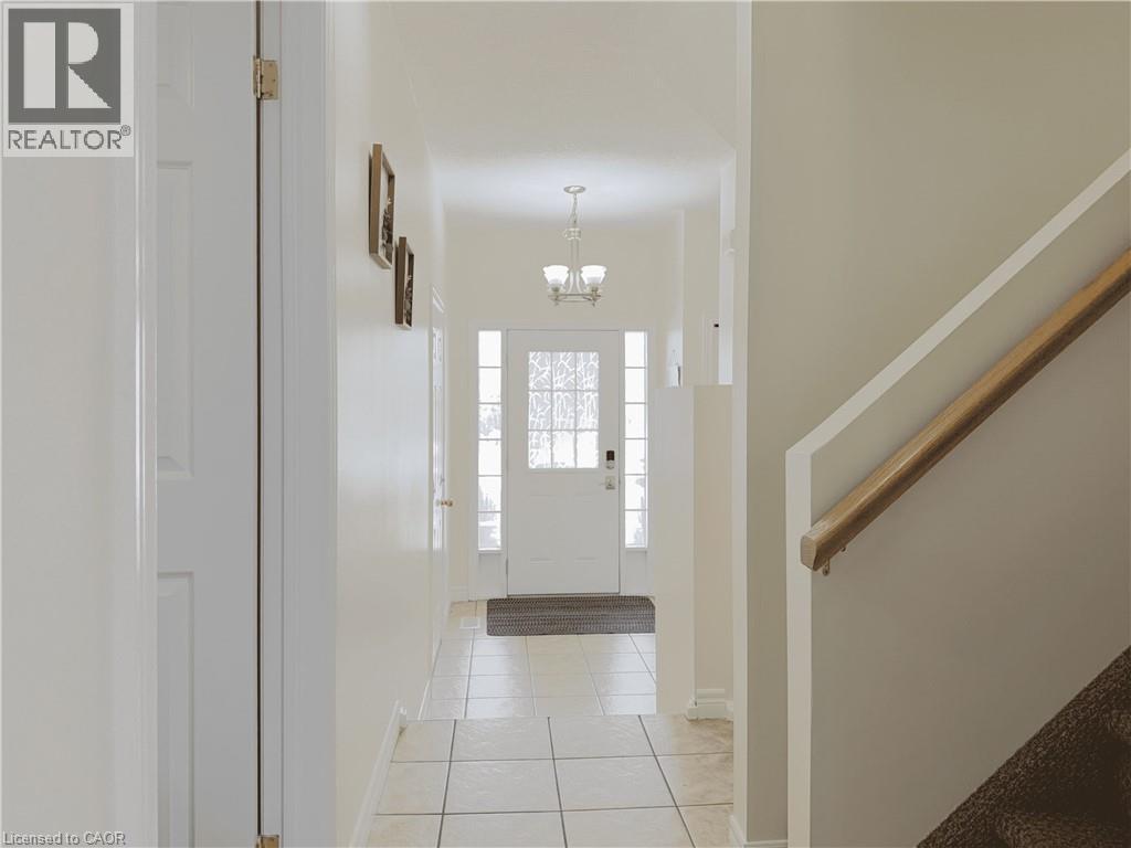 78 Colton Circle Property Photo 5