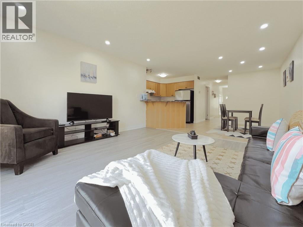 78 Colton Circle Property Photo 8