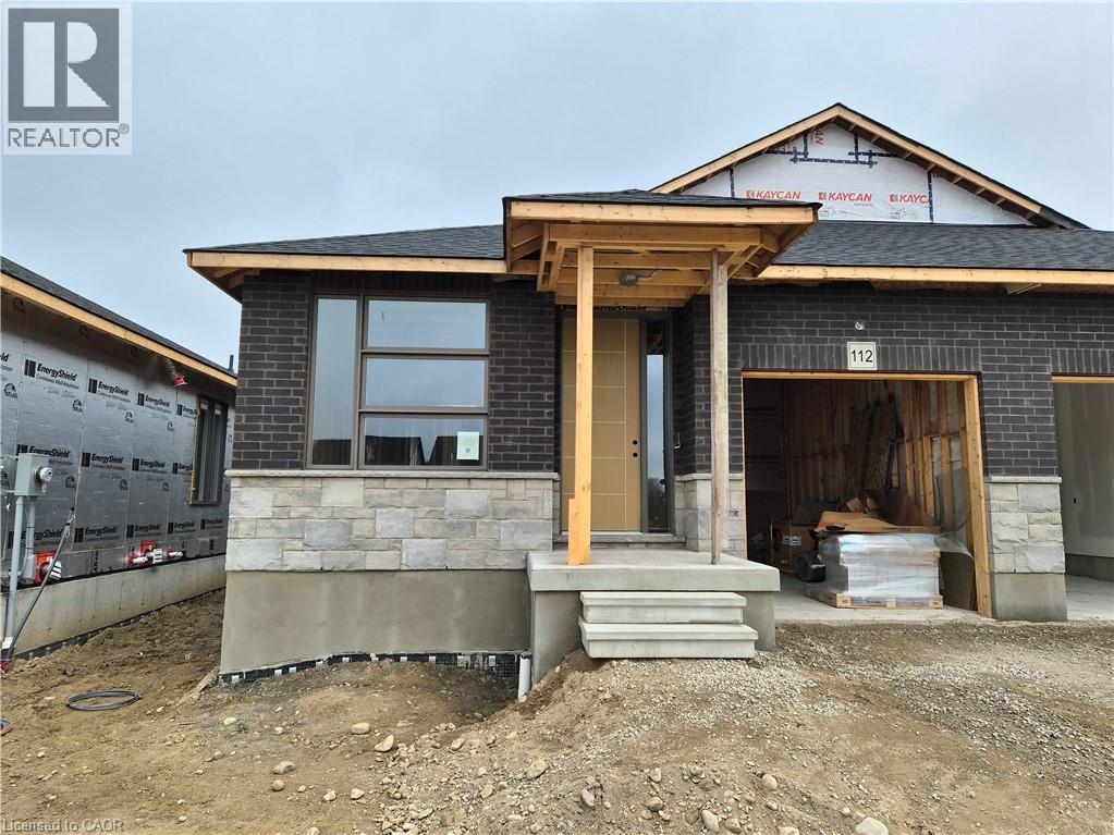 112 THACKERAY Way Property Photo 1