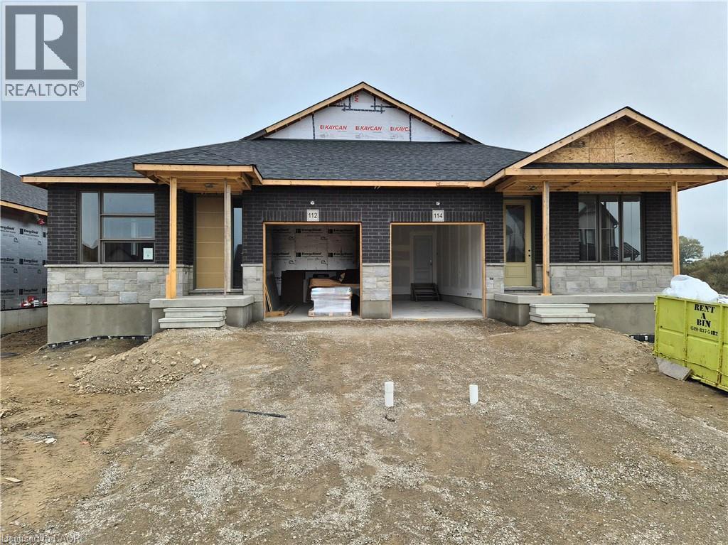 112 Thackeray Way Property Photo 2