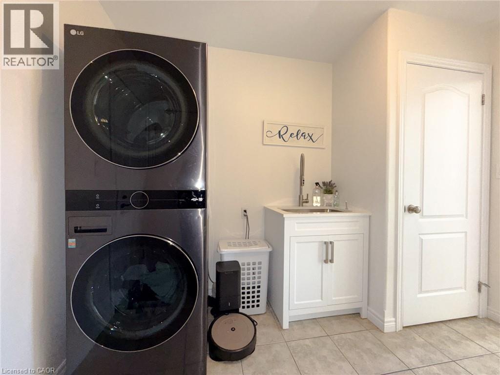2 Kim Lane Property Photo 18