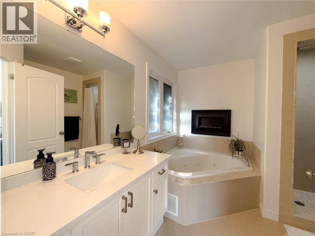 2 Kim Lane Property Photo 25