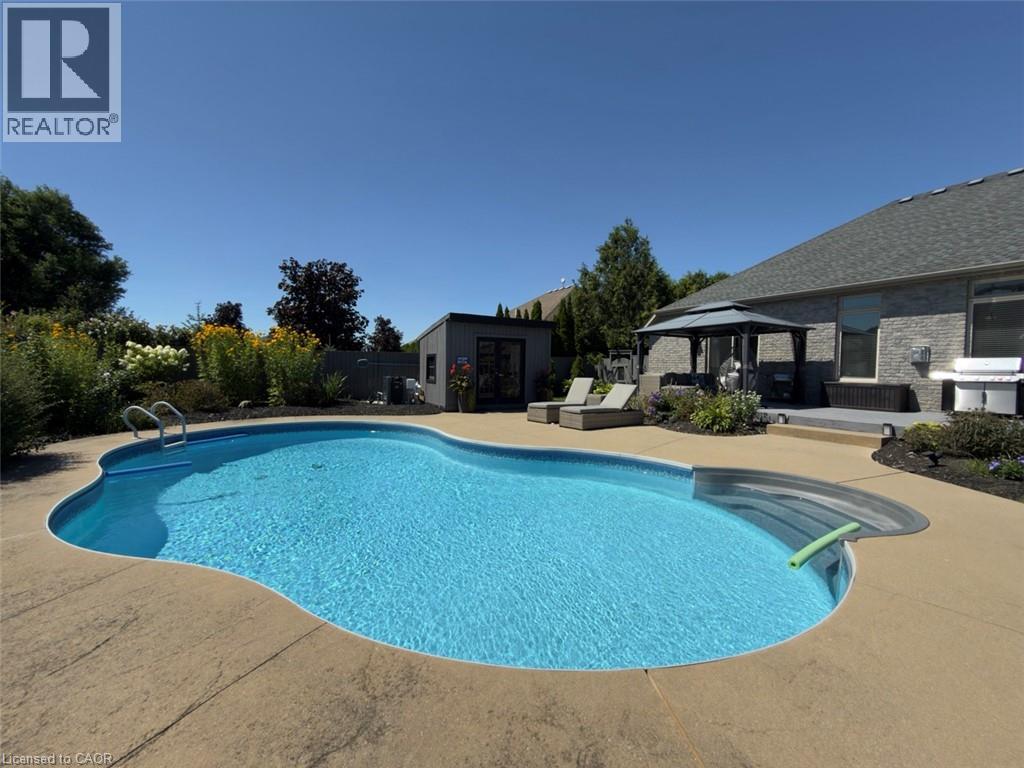 2 Kim Lane Property Photo 44