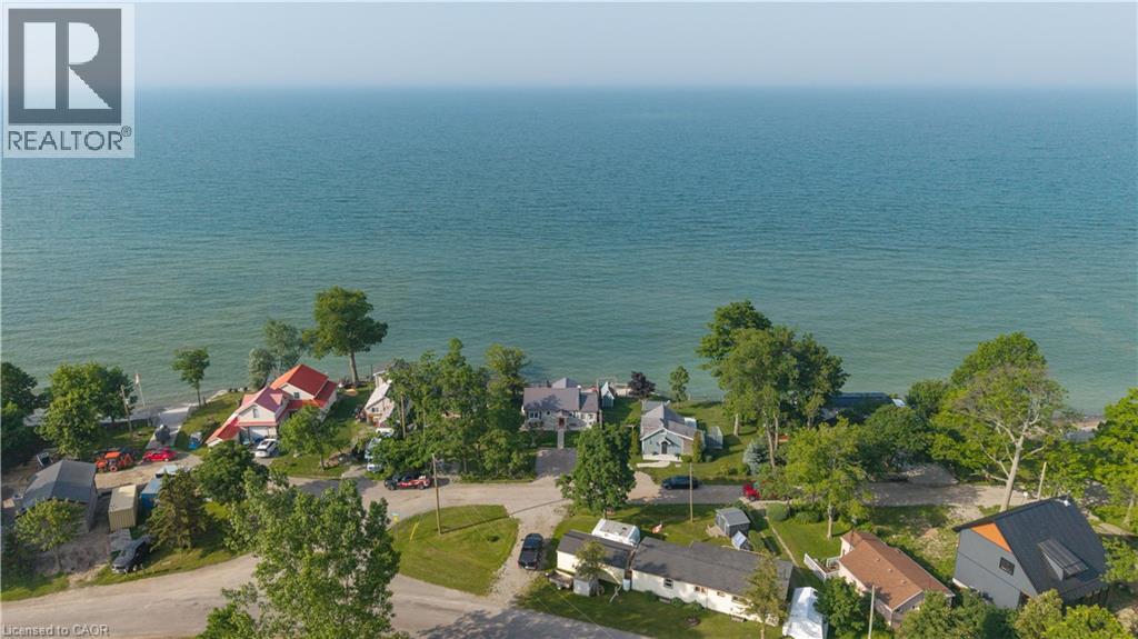 7 Shoreline Trail Property Photo 5