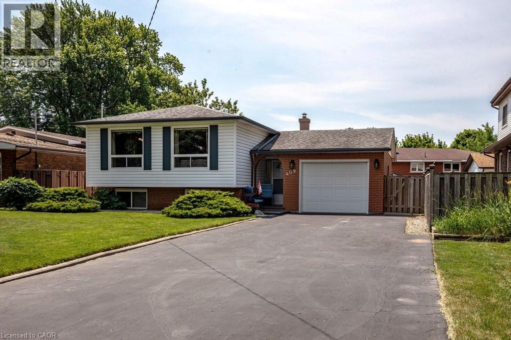 409 Mohawk Road W Photo de la propriété 1