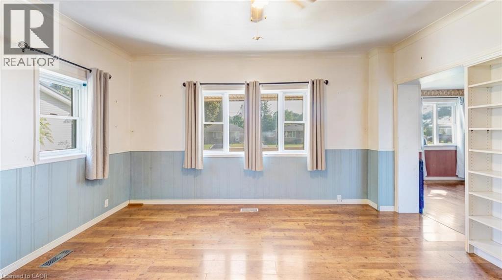 350 Perth Street Property Photo 4