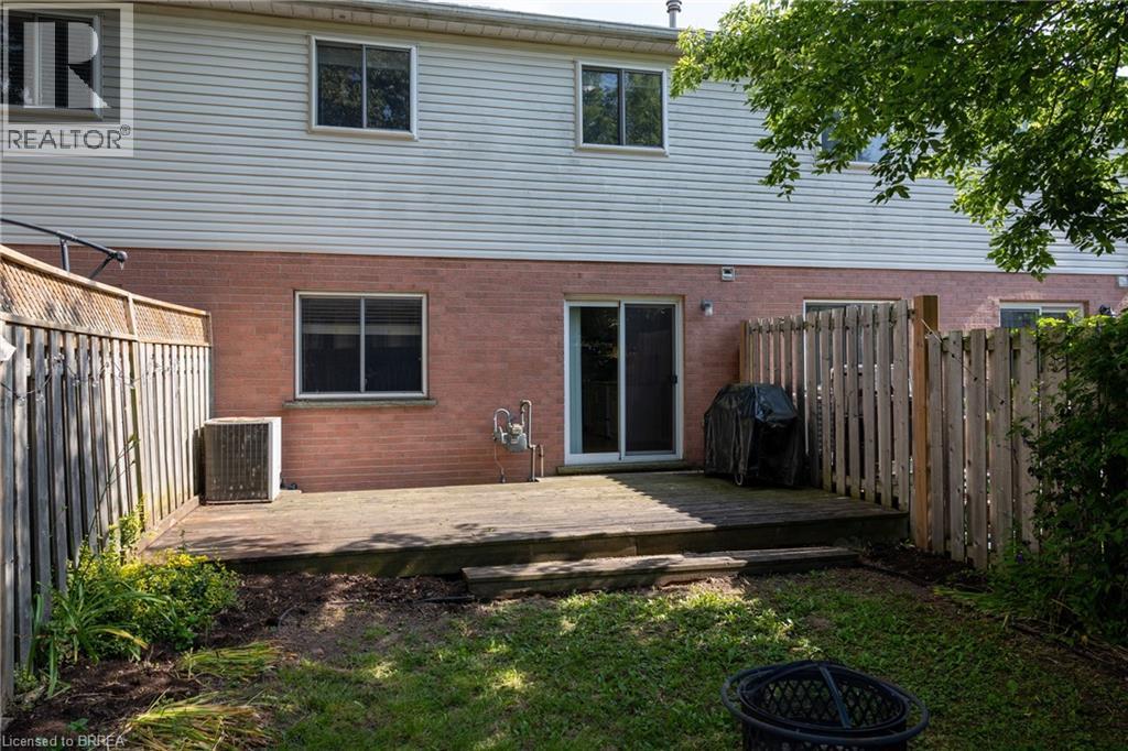 7 Graystone Court Property Photo 4