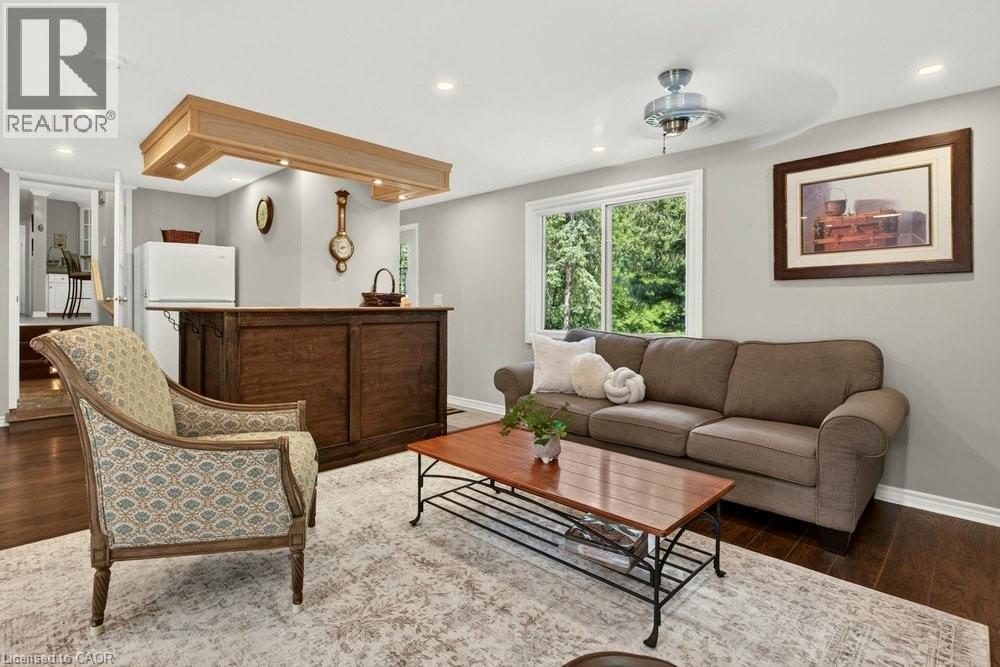 2147 Governor's Road Property Photo 6
