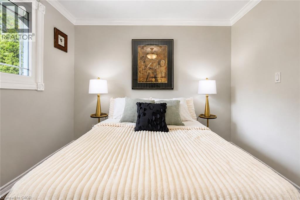 2147 Governor's Road Property Photo 10