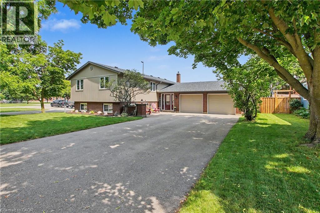 1045 Queen's Bush Road Property Photo 1