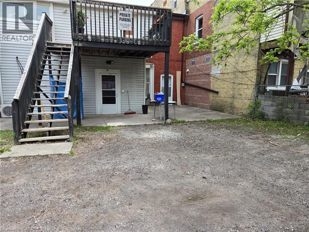 648 King Street E Property Photo 7
