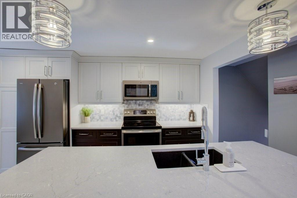 464 Beechwood Place Unit# 3 Property Photo 6