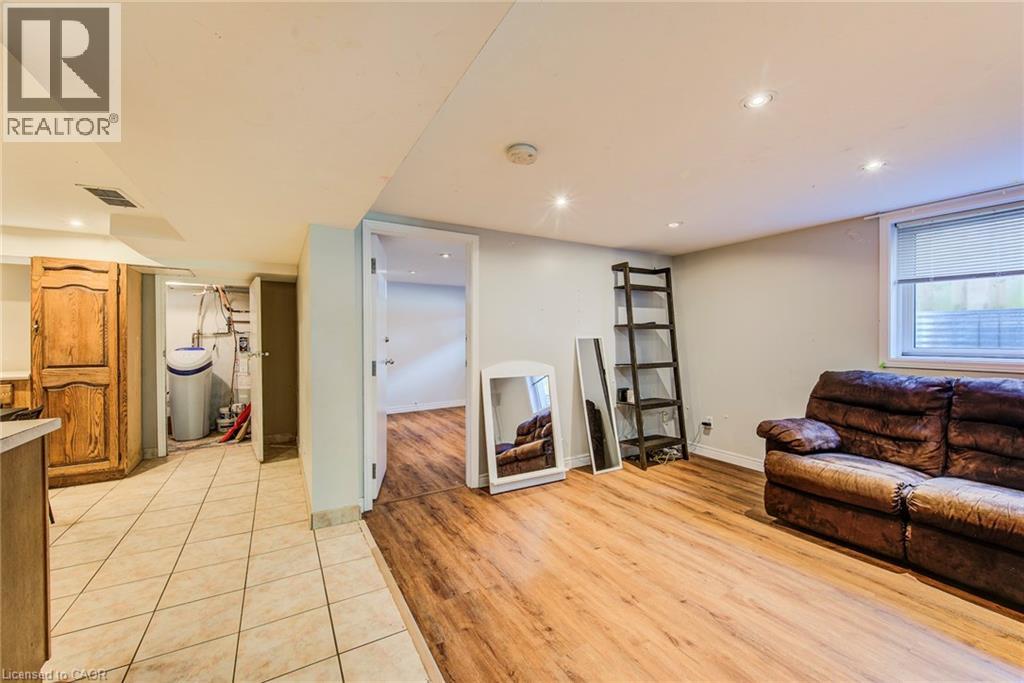 139 Elgin Crescent Property Photo 30