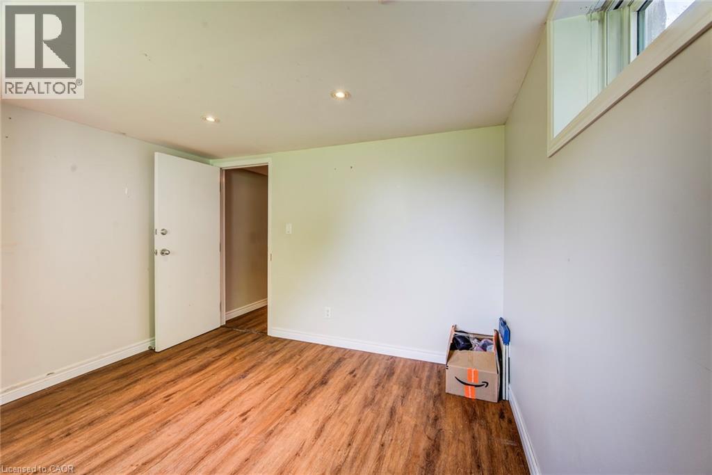 139 Elgin Crescent Property Photo 35