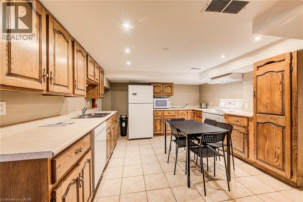 139 Elgin Crescent Property Photo 38