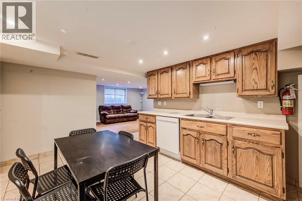 139 Elgin Crescent Property Photo 41