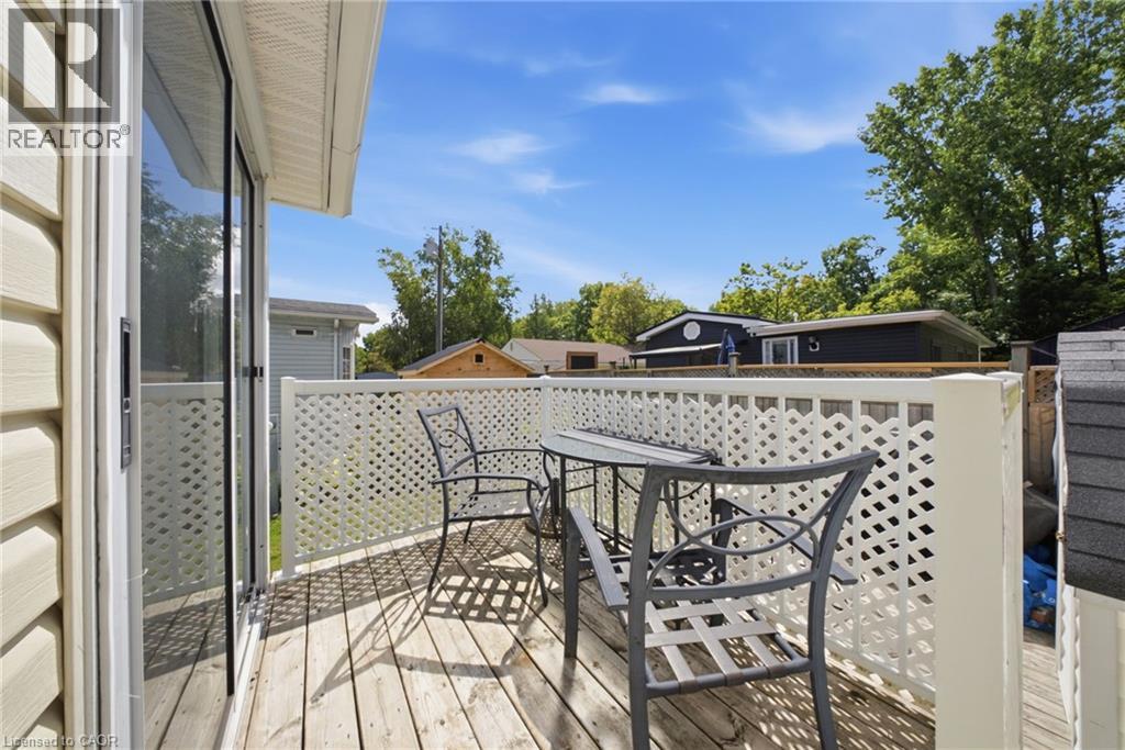 428 Pine Pass Property Photo 31