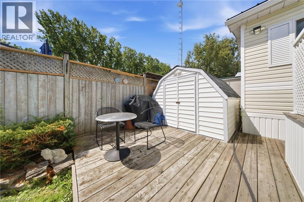 428 Pine Pass Property Photo 33