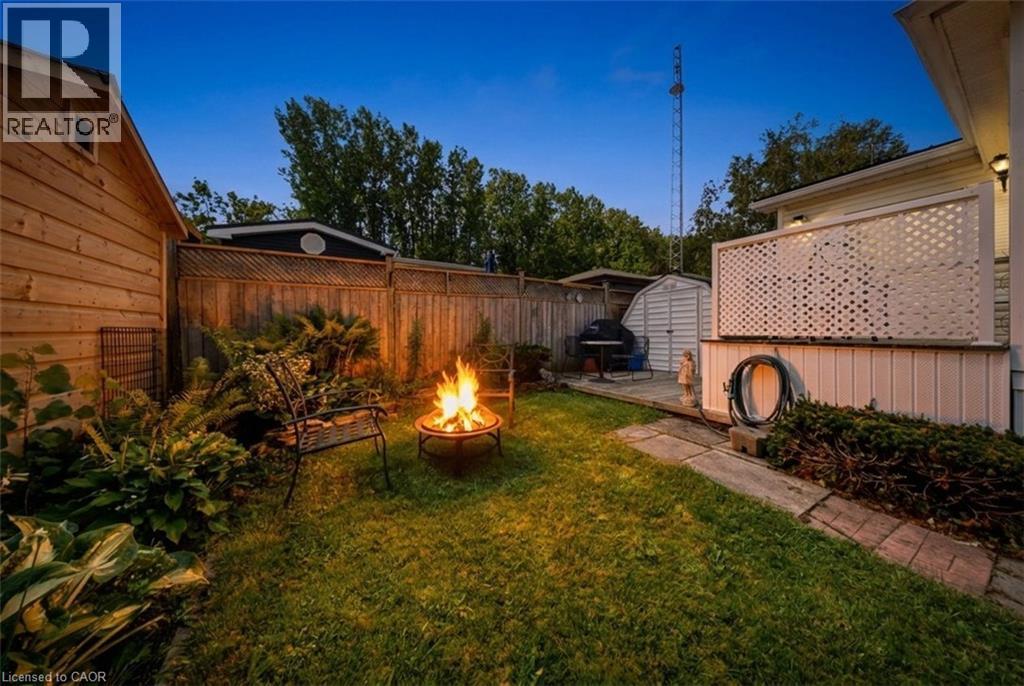 428 Pine Pass Property Photo 35