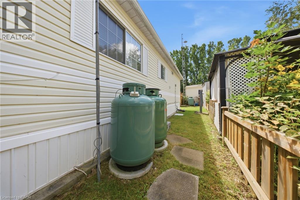 428 Pine Pass Property Photo 40