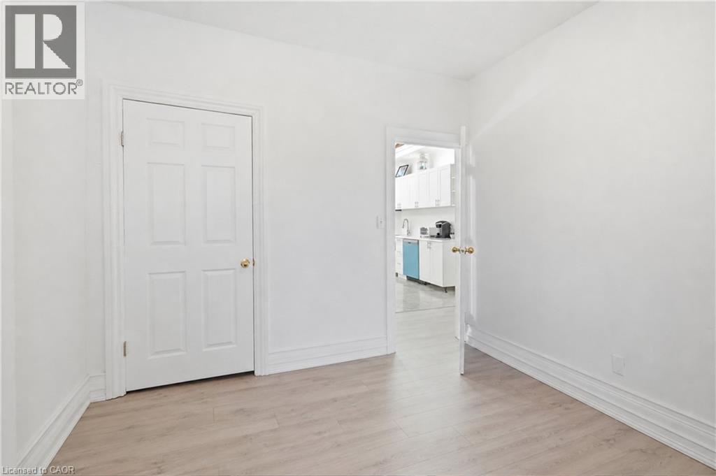 216-218 King Street E Property Photo 12