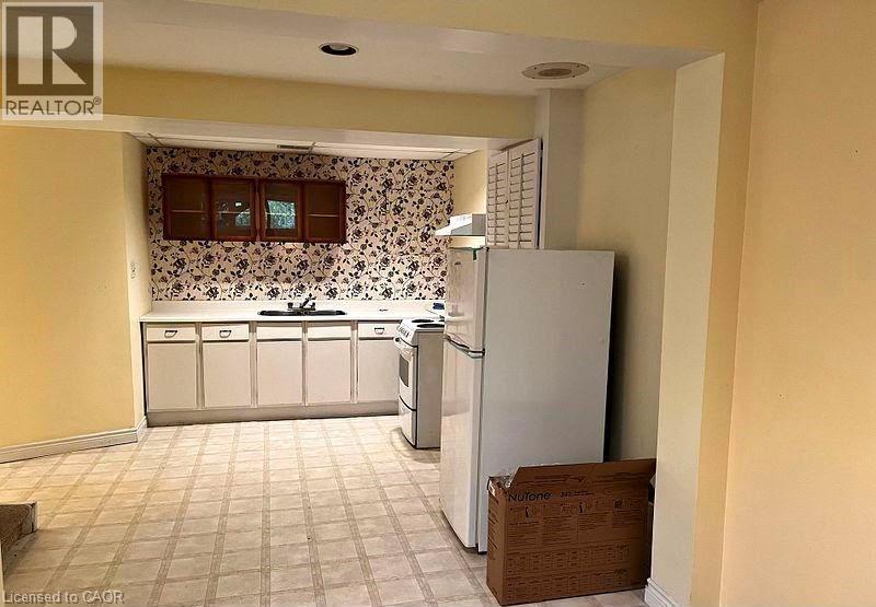 1238 Donlea Crescent Unit# Bsmt Property Photo 12