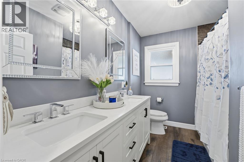 473 Mohawk Road W Property Photo 19