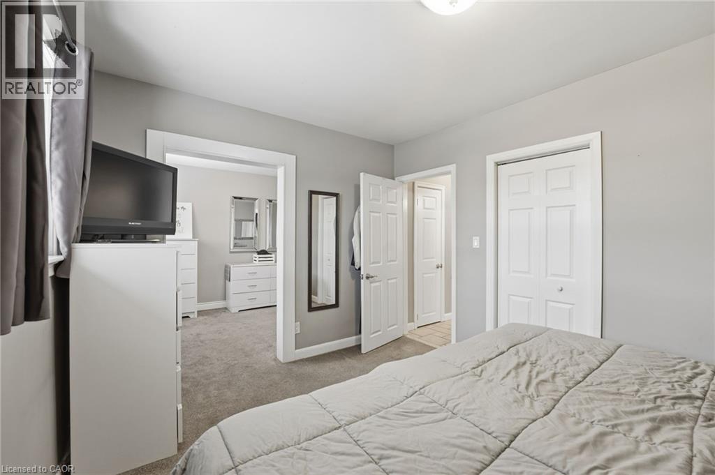 473 Mohawk Road W Property Photo 21