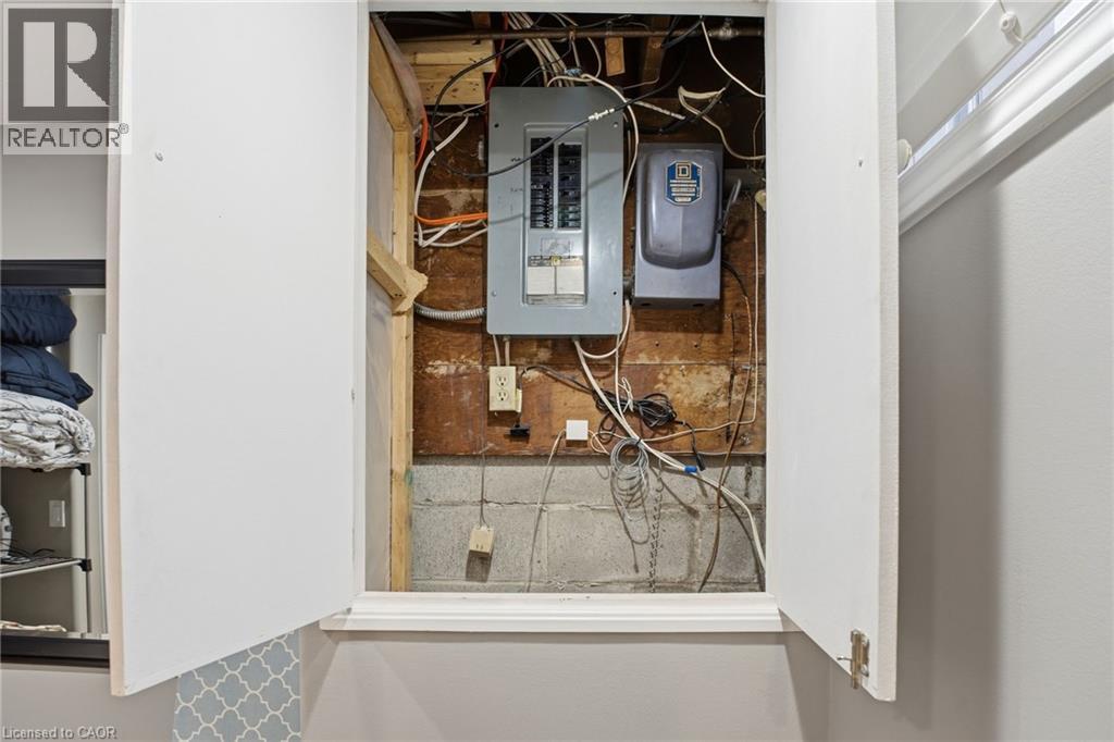 473 Mohawk Road W Property Photo 27