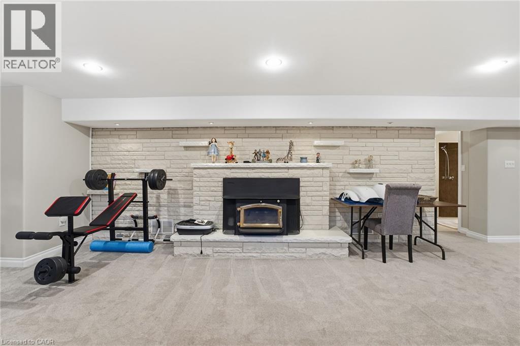 473 Mohawk Road W Property Photo 32