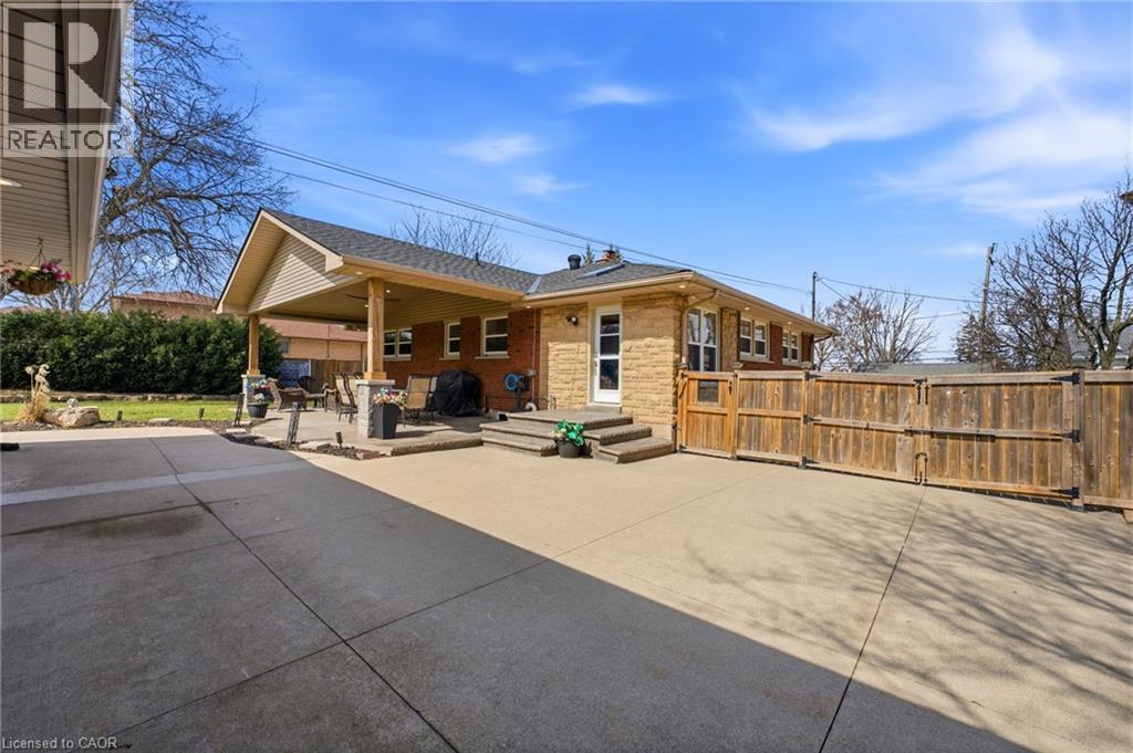 473 Mohawk Road W Property Photo 38