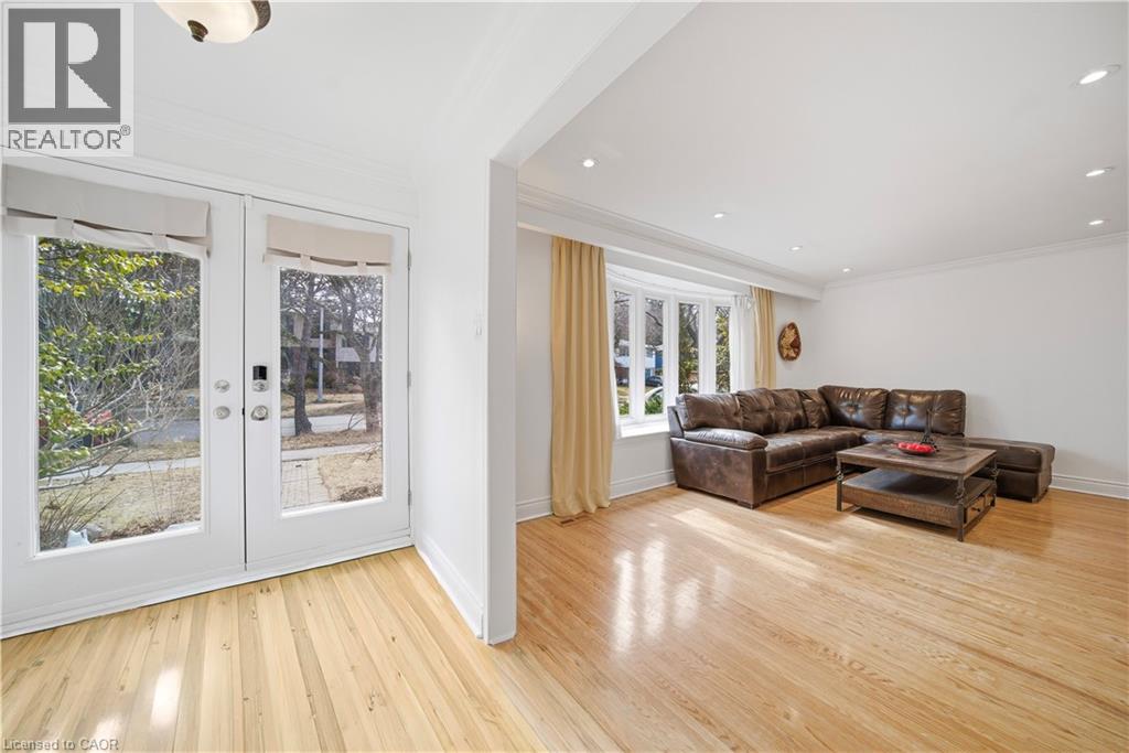 481 Anthony Drive Property Photo 3