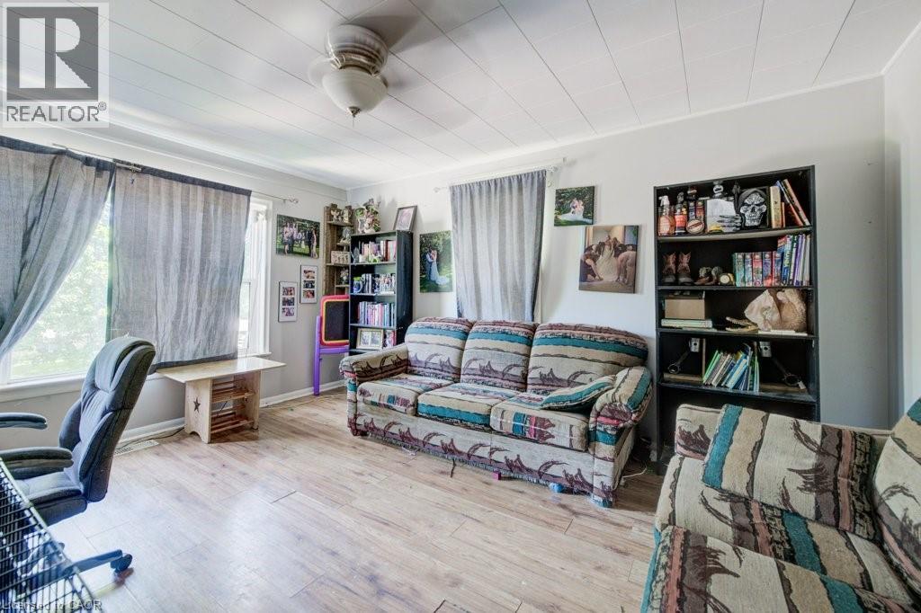 30 Foell Street Property Photo 18