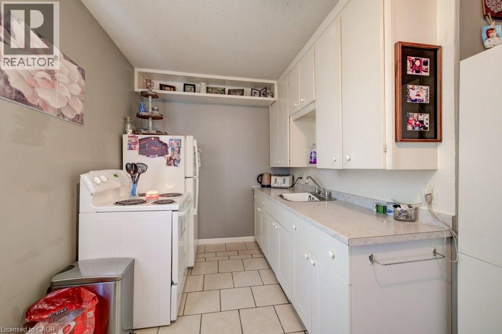 30 Foell Street Property Photo 24