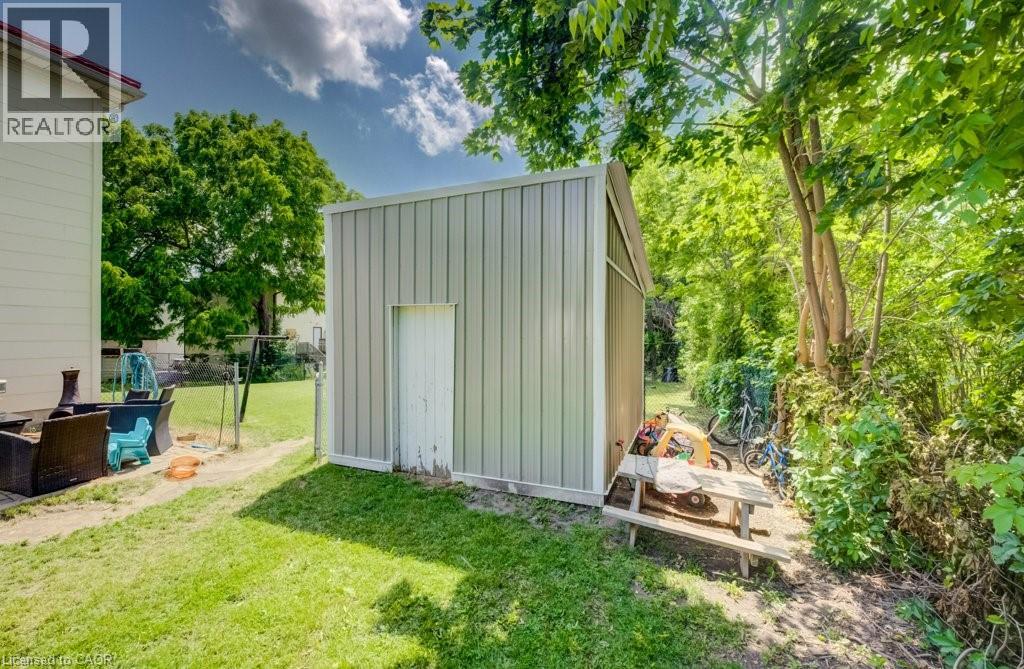 30 Foell Street Property Photo 34