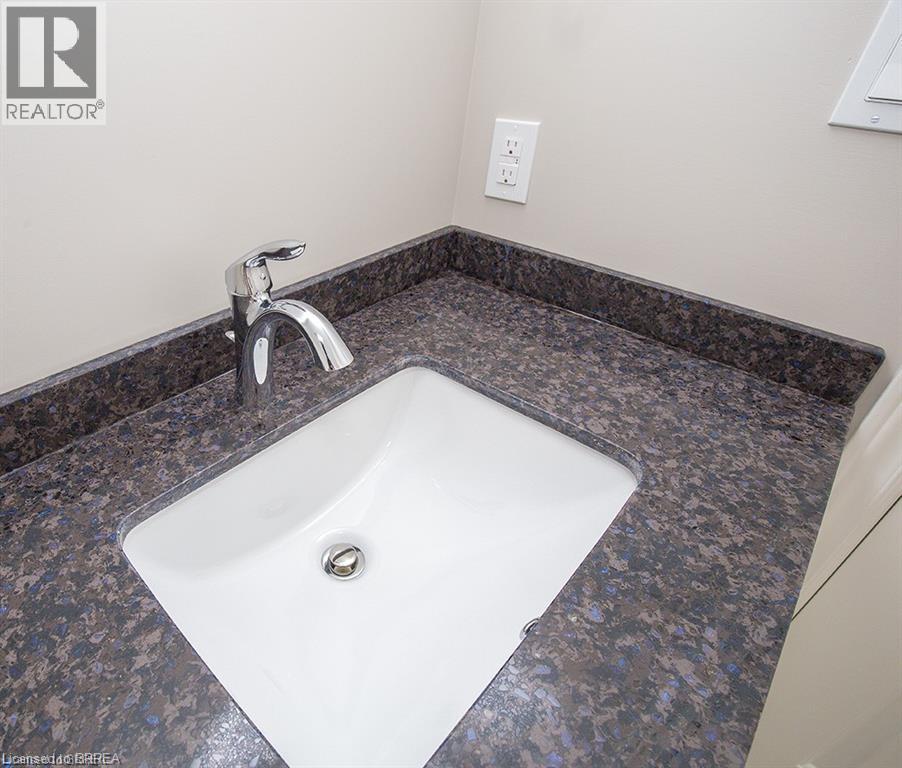 140 Mary Street Property Photo 14