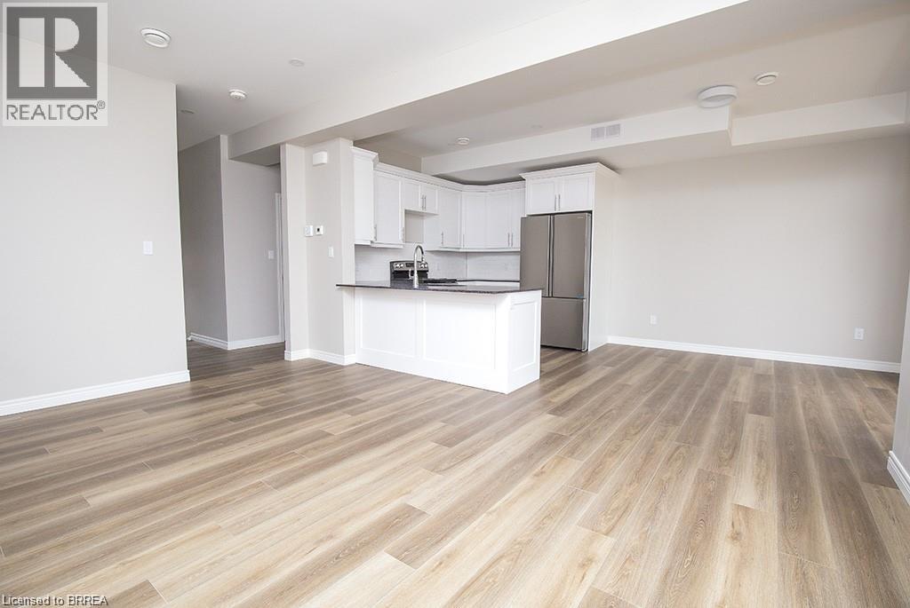140 Mary Street Property Photo 33