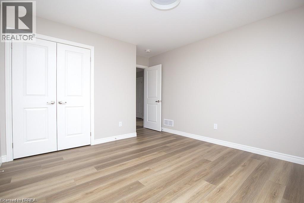 140 Mary Street Property Photo 42
