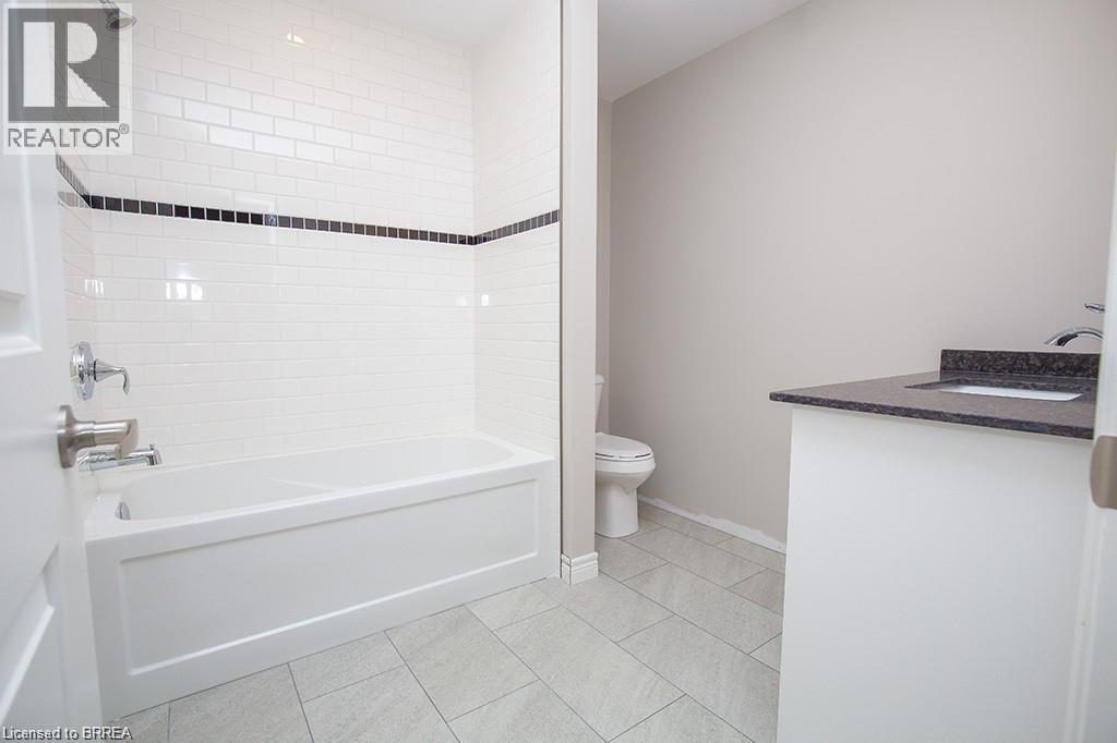 140 Mary Street Property Photo 43